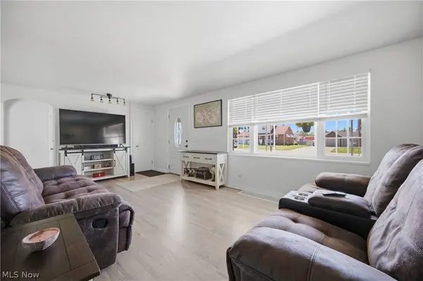 4573 Aurora ST NW, Canton, OH 44708