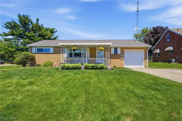 4573 Aurora ST NW, Canton, OH 44708