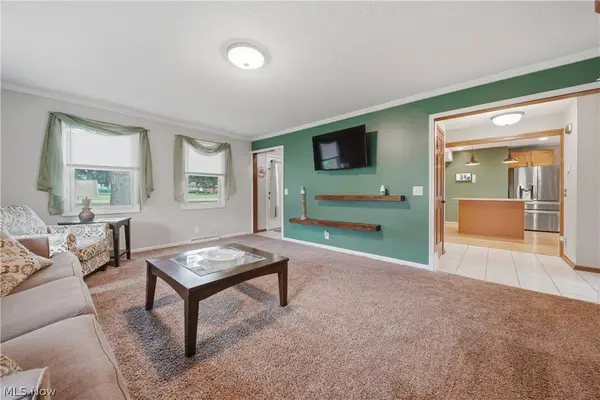 7445 Market AVE N, North Canton, OH 44721