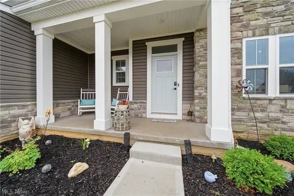 1348 Southbrook CIR NE, Canton, OH 44721