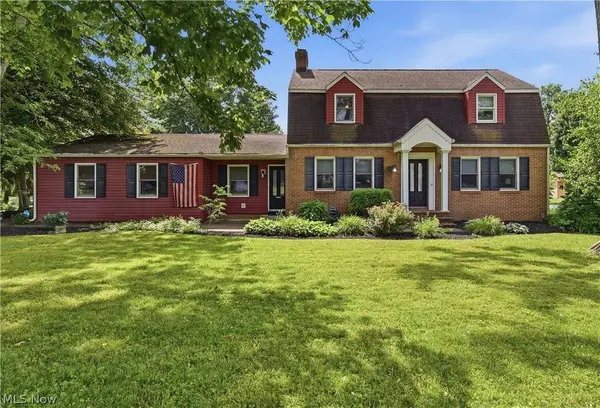 7445 Market AVE N, North Canton, OH 44721