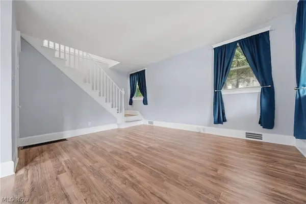 1626 Huguelet ST, Akron, OH 44305