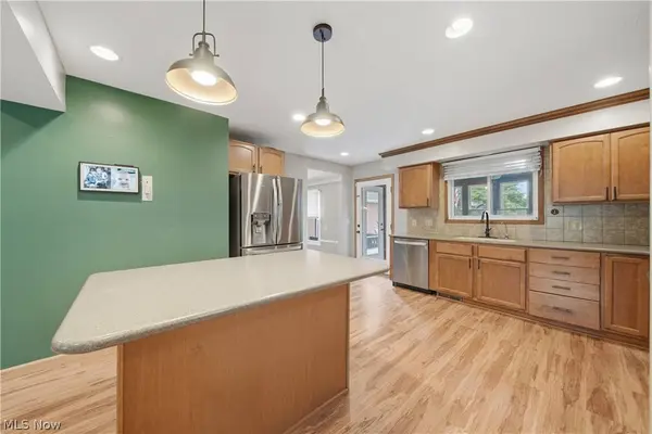 7445 Market AVE N, Canton, OH 44721