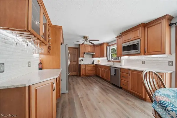 1633 Bennington CIR SW, North Canton, OH 44709