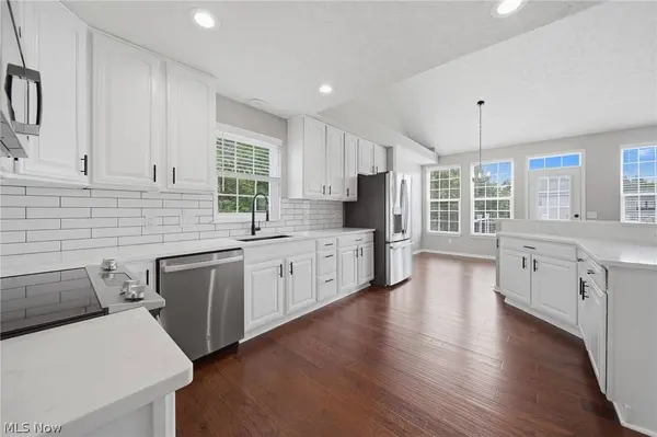 9264 Wellspring AVE NW, North Canton, OH 44720