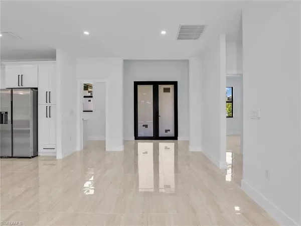 3105 46th ST W, Lehigh Acres, FL 33971