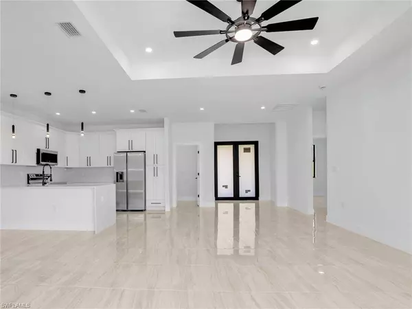 3105 46th ST W, Lehigh Acres, FL 33971