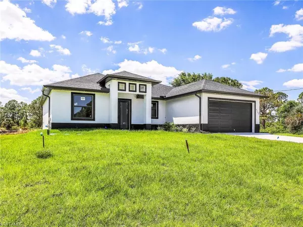 3105 46th ST W, Lehigh Acres, FL 33971