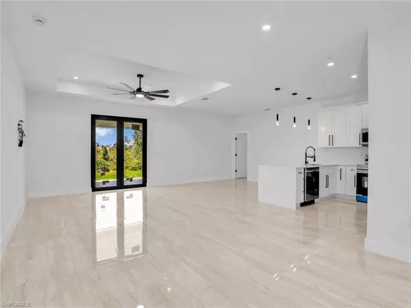 3105 46th ST W, Lehigh Acres, FL 33971