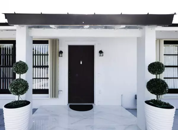 4416 NW 185th ST, Miami Gardens, FL 33055