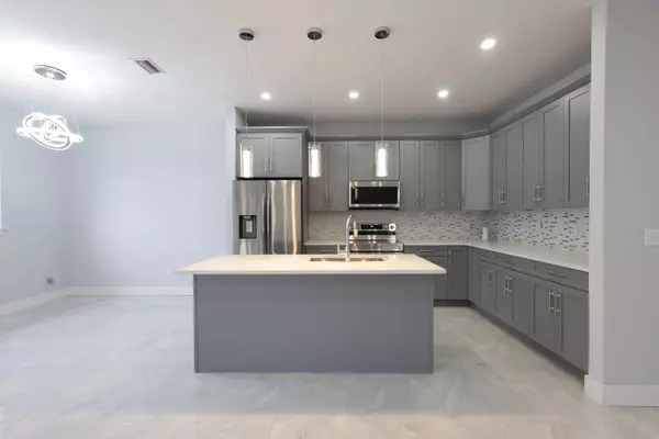 535 S Verda ST, Clewiston, FL 33440