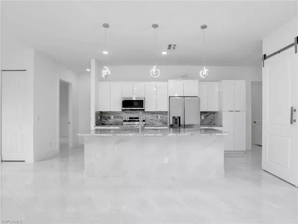 1604 W 9th ST, Lehigh Acres, FL 33972