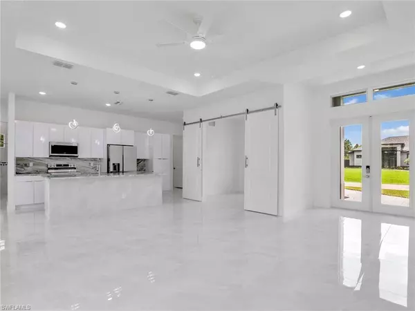 1604 W 9th ST, Lehigh Acres, FL 33972