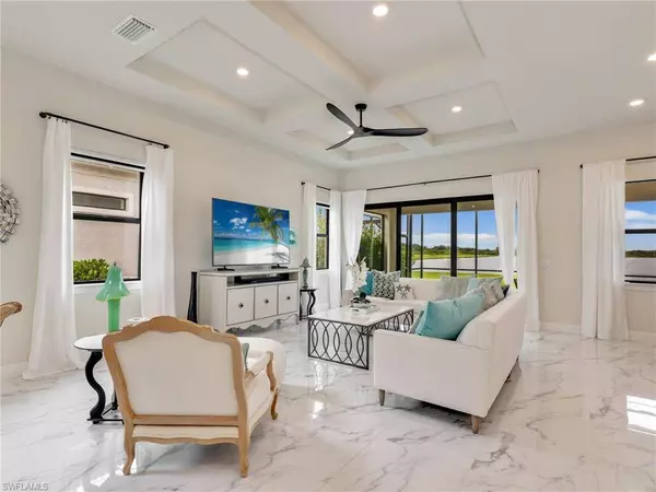 19724 Aqua View LN, Fort Myers, FL 33913