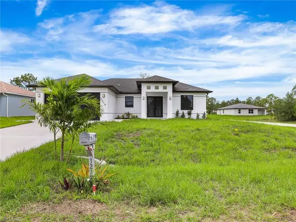 3219 43rd ST W, Lehigh Acres, FL 33971