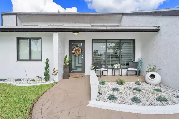 400 NW 98th AVE, Pembroke Pines, FL 33024