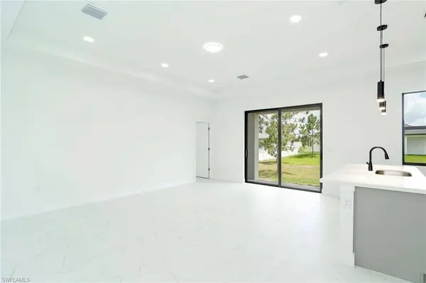 4209 25th ST SW, Lehigh Acres, FL 33976