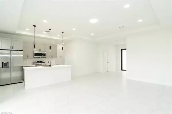 3810 29th ST SW, Lehigh Acres, FL 33976