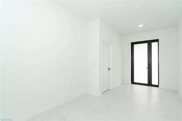 4209 25th ST SW, Lehigh Acres, FL 33976