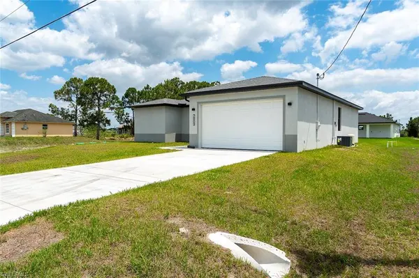 4209 25th ST SW, Lehigh Acres, FL 33976