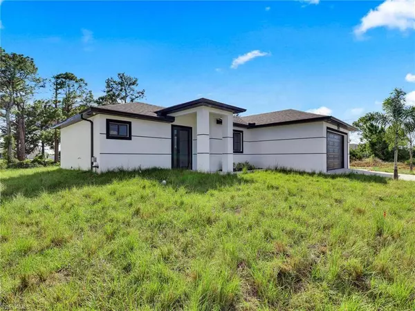 3419 8th ST SW, Lehigh Acres, FL 33976