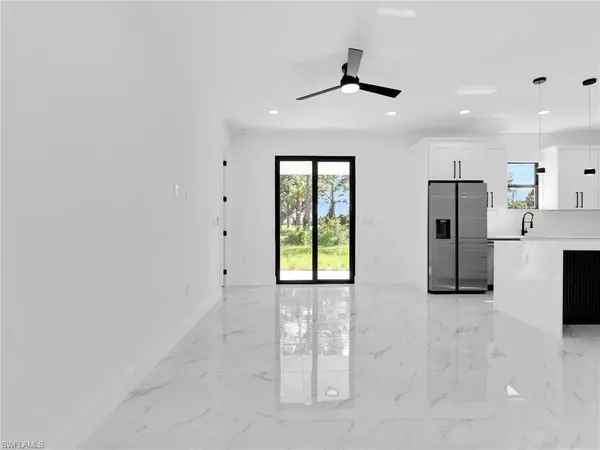 3417 8th ST SW, Lehigh Acres, FL 33976