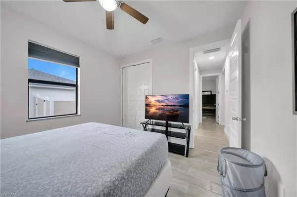 309 NE 15th TER, Cape Coral, FL 33909