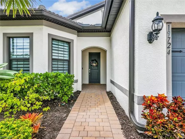 19724 Aqua View LN, Fort Myers, FL 33913