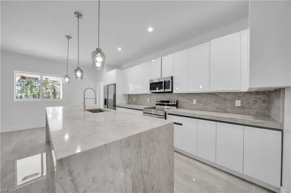 828 Genoa AVE S, Lehigh Acres, FL 33974