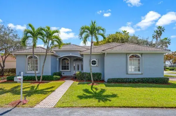 2570 SE 4th PL, Homestead, FL 33033