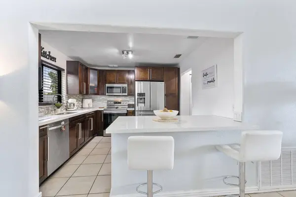 400 NW 98TH AVE, Pembroke Pines, FL 33024