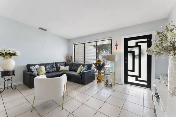400 NW 98TH AVE, Pembroke Pines, FL 33024