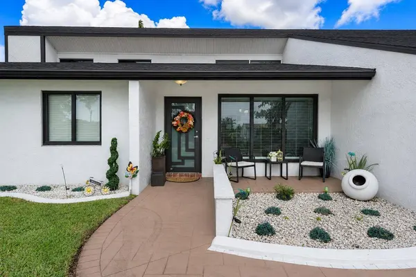 400 NW 98TH AVE, Pembroke Pines, FL 33024
