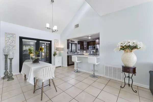 400 NW 98TH AVE, Pembroke Pines, FL 33024