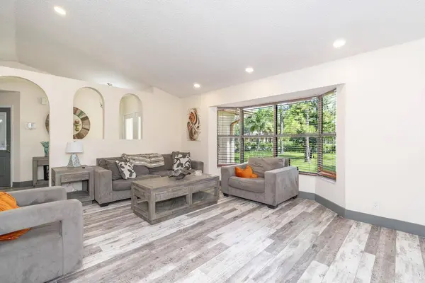 15211 60th PL N, The Acreage, FL 33470
