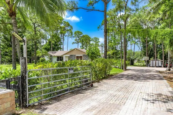 15211 60th PL N, The Acreage, FL 33470