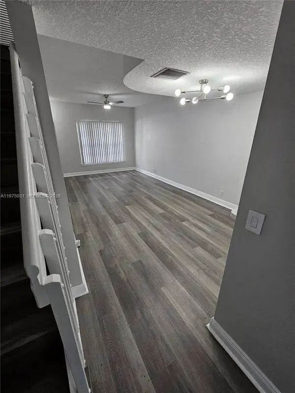 3305 Cabaret Ln #3305, Margate, FL 33063