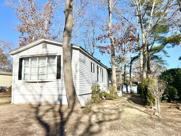 114 Dolittle Lane, Wareham, MA 02576