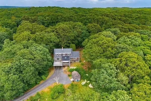 27 Upland Ave, Falmouth, MA 02540