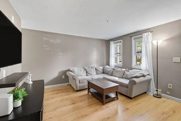 300 Falmouth Rd #17B, Mashpee, MA 02649