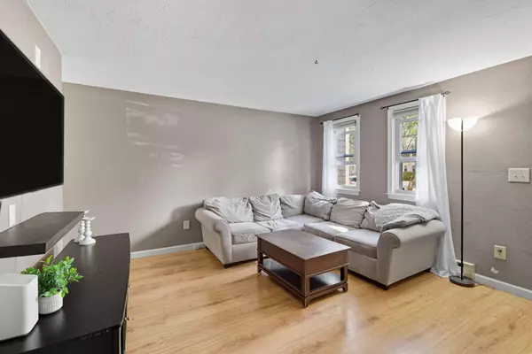 300 Falmouth Road #17B, Mashpee, MA 02649