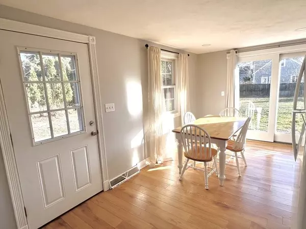 495 Sandwich Rd, Falmouth, MA 02536