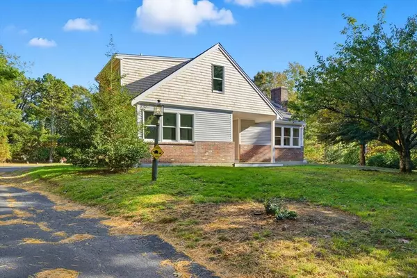 273 Sandwich Rd, Falmouth, MA 02536
