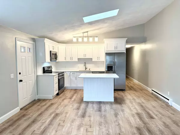 70 Cape Drive #APT 4C, Mashpee, MA 02649