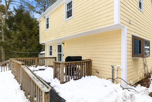 52 Birch Street, Plymouth, MA 02360