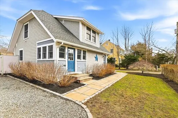 20 Nye Rd, Falmouth, MA 02540