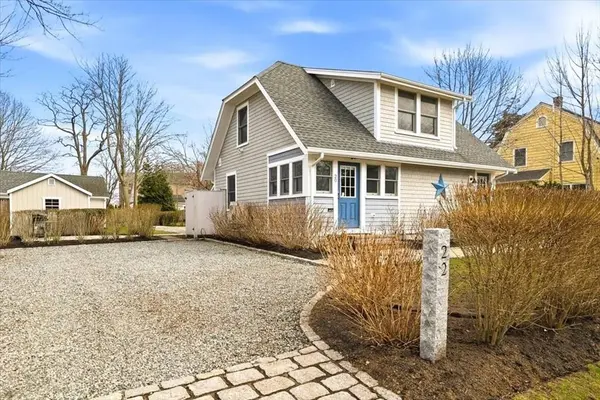 20 Nye Rd, Falmouth, MA 02540