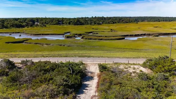 48 Salt Marsh Rd, Sandwich, MA 02537
