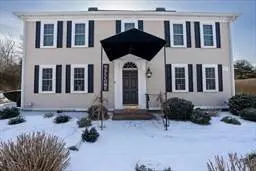 4631 Falmouth Rd, Barnstable, MA 02635