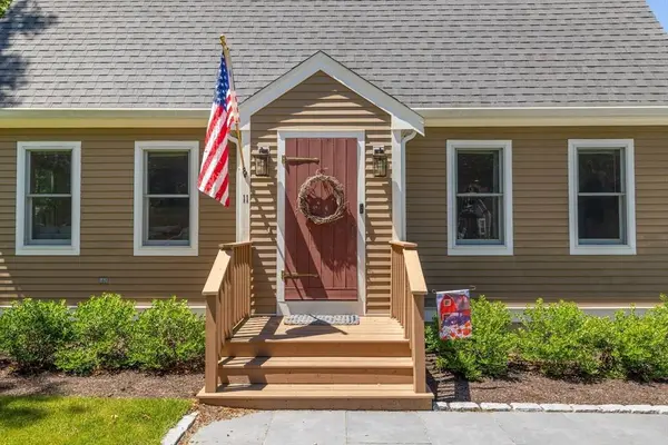11 Deer Hollow Rd, Sandwich, MA 02644